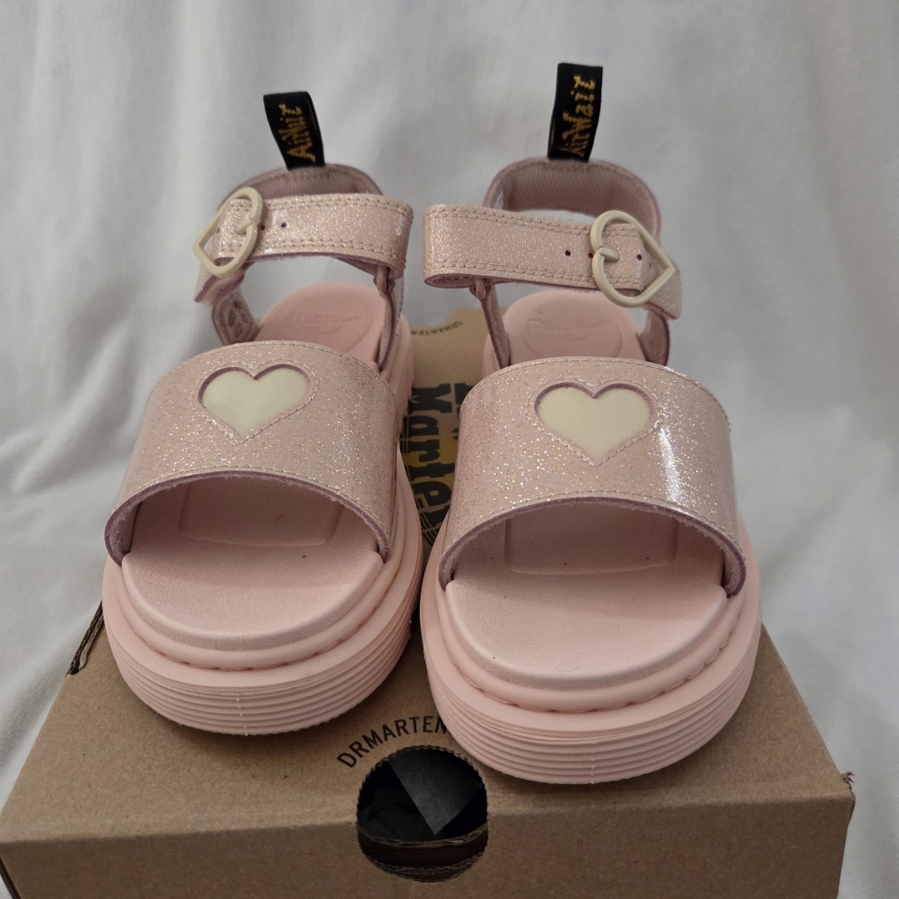 Dr. Martens Marlowe Hearts Strappy Pink Leather Sandals Kids Girls US Size 4 NIB